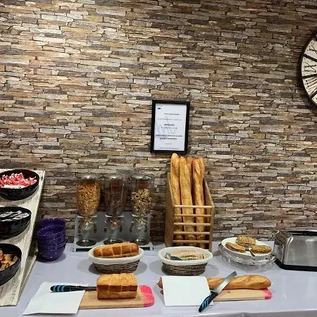 Noemys Montlucon - Restaurant Hotel 3*